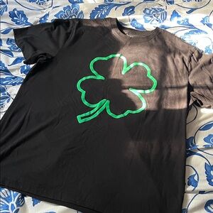 George St Patrick’s Day Four Leaf Clover TShirt Size XL